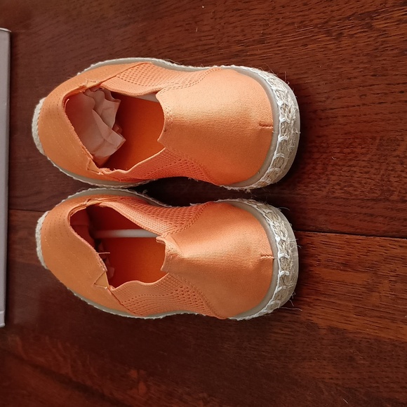 NWT Woman's Slip-On Espadrilles Canvas Flats - Picture 2 of 6